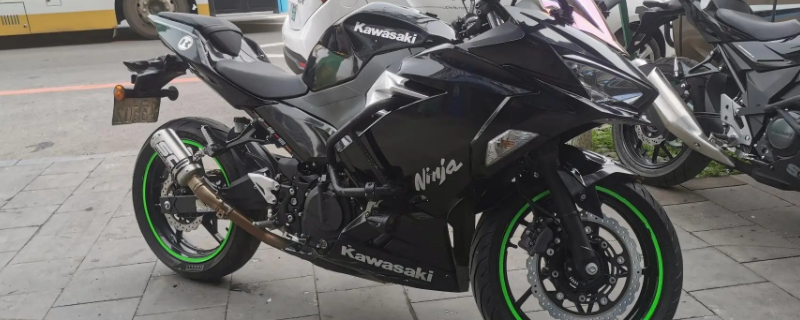 cf250sr和川崎400哪个座高（川崎250和400选哪个）