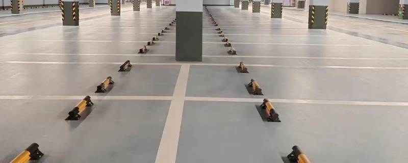 停车位有服务电话号码是什么意思（停车位上有号码什么意思）