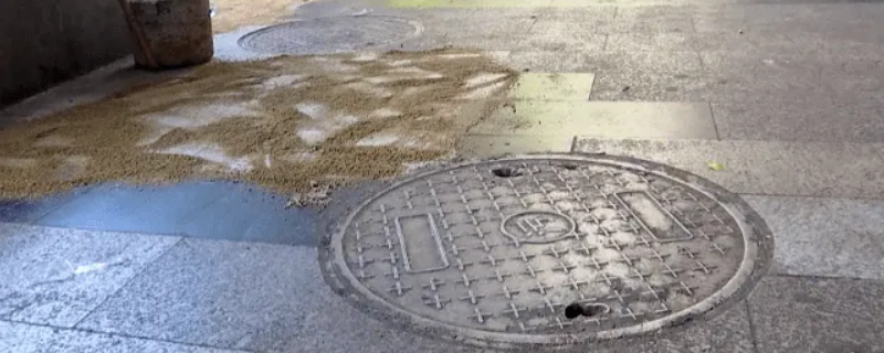 污水井井盖孔堵住的后果 污水井井盖孔堵住的后果有哪些