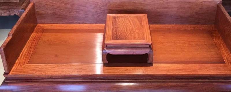 缅甸花梨木适合咖啡色窗帘不 缅甸花梨木色板