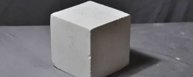 铸造石膏为什么非要烧烤 打石膏能烤火吗