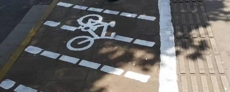 万源市银行门口不可以停电瓶车吗