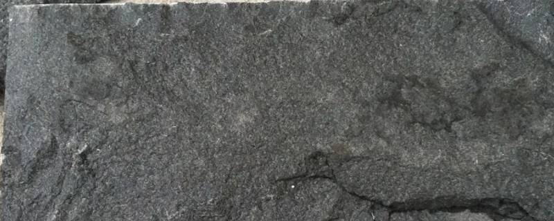山西黑花岗岩阳光久照会不会变白（黑色花岗岩变白怎么办）
