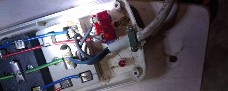 灯带线为什么会有一个地线（灯线为什么没有地线）