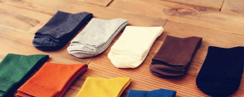 袜子堆积成山怎么开玩笑（堆堆袜子图片）