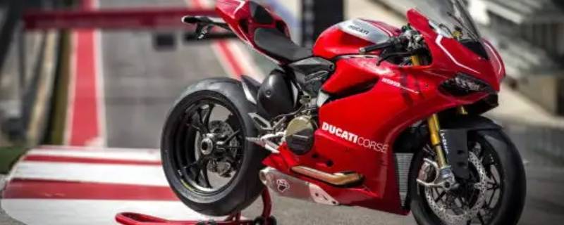 杜卡迪v4红灯闪（杜卡迪v4车灯）