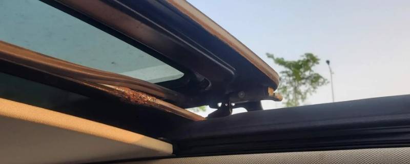 科雷嘉天窗排水孔怎么清理 科雷傲天窗排水孔