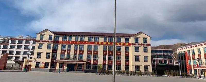 西宁果洛中学海拔 西宁果洛海拔多少