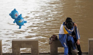 十三岁小孩早恋怎么办 13岁小孩早恋怎么办