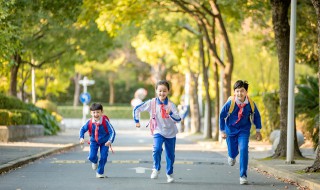 12岁男孩不听话顶嘴该怎么管教 12岁孩子顶嘴是叛逆期还是不听话