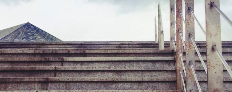 父亲为什么总觉得我们家的台阶低（父亲为什么总觉得我们家的台阶低,所以父亲怎样做）