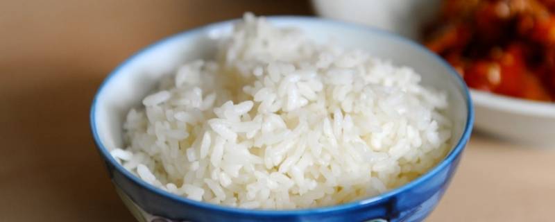 四个人吃米饭放多少米 四个人吃米饭放多少米多少水