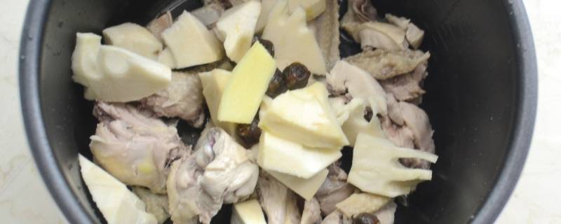 新鲜竹笋煲鸡的做法 鸡煲竹笋的做法大全家常做法