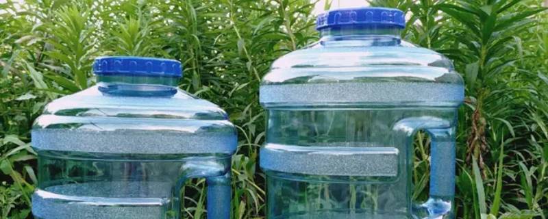 矿泉水桶盖子怎么才能拿的下来（矿泉水桶怎么打开盖）