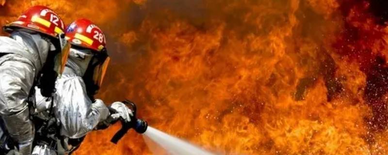 用水进入舱室灭火的方法 用水进入舱室灭火的方法有