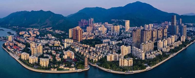 深圳盐田和龙华哪里居住更舒服（盐田和龙华哪个好）