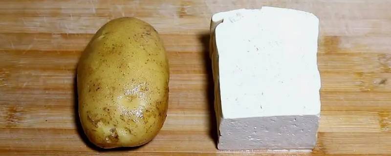 豆腐和土豆可以一起吃吗（豆腐和土豆可以一起吃吗还有鱼）
