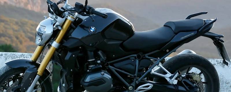 摩托车装钛尺违法吗（摩托车改装钛尺有什么用）