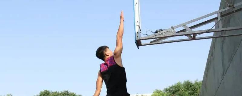 170正常摸高（170正常站立摸高）