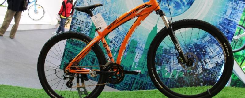 山地车安什么灯亮啊 山地车前面的灯是干嘛用的