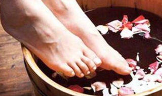 如何治脚气（如何治脚气脚臭）