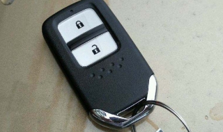 本田杰德：怎么更换电子钥匙电池（本田杰德钥匙怎么拆卸）