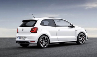 大众polo怎么加玻璃水（大众polo车怎么加玻璃水）