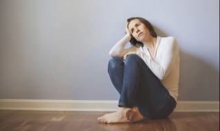 焦虑症的表现症状（焦虑症的表现症状测试免费）