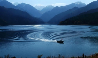 天山天池旅游攻略（天山天池旅游攻略野花）