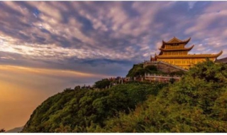 峨眉山有什么好玩的景点（峨眉山有什么好玩的景点推荐）