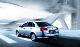 凯越雨刮器怎么换（凯越雨刮器怎么换下来）