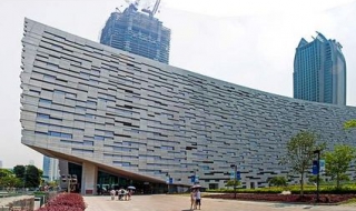 广州图书馆新馆怎么去（广州新图书馆在哪里）