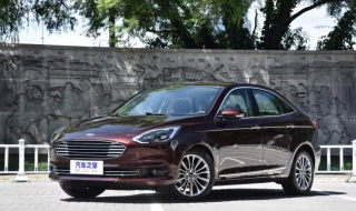 福睿斯怎么验车（福睿斯验车车灯不够亮）