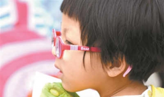 小学生近视眼怎么办 小学生近视眼怎么恢复视力