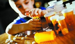 药物中毒怎么办（药物吃多了在家怎样快速解毒）