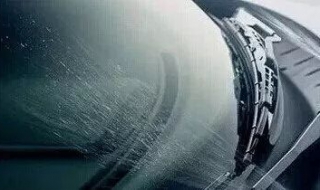 玻璃水冻了怎么办（玻璃水冻了怎么办可以加酒精吗）