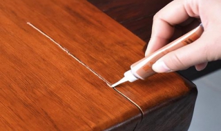 让家具焕然一新（家具换新颜）