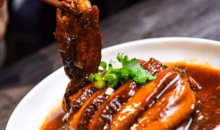 梅干菜扣肉的做法 梅干菜扣肉的做法视频窍门