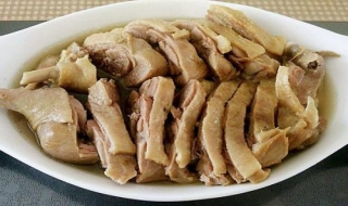 盐水鸭的做法（盐水鸭的做法及配料 简单 鸭肉）
