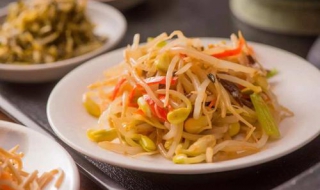 黄豆芽炒粉条的做法 黄豆芽炒粉条的做法视频