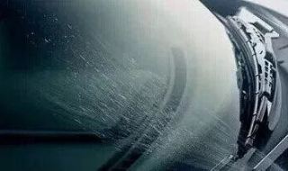 玻璃水冻了怎么办（玻璃水冻了怎么办 酒精）