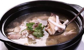 椰子鸡火锅的做法有哪些步骤（椰子鸡火锅的做法配料窍门）