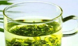 哪些人不适合喝绿茶（三种人不宜喝桑叶茶）