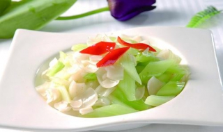 西芹的做法大全（西芹的做法大全家常菜酸辣土豆丝）