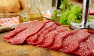 牛肉和什么不能一起吃 牛肉和什么不能一起吃水果