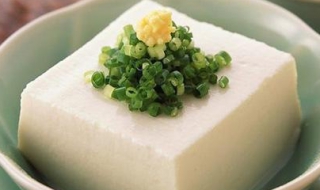 豆腐不能和什么一起吃（豆腐不能和什么一起吃十大禁忌）