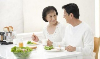 适合老年人的早餐有哪些（最适合老年人的早餐）