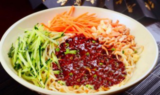 炸酱面制作方法（炸酱面制作方法视频）