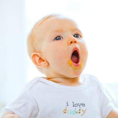 新生儿肚子大是什么原因 新生儿肚子大是怎么回事