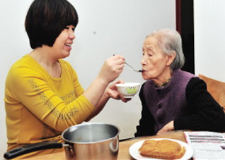 治疗老年痴呆症的补脑食疗方 预防老年痴呆饮食秘方